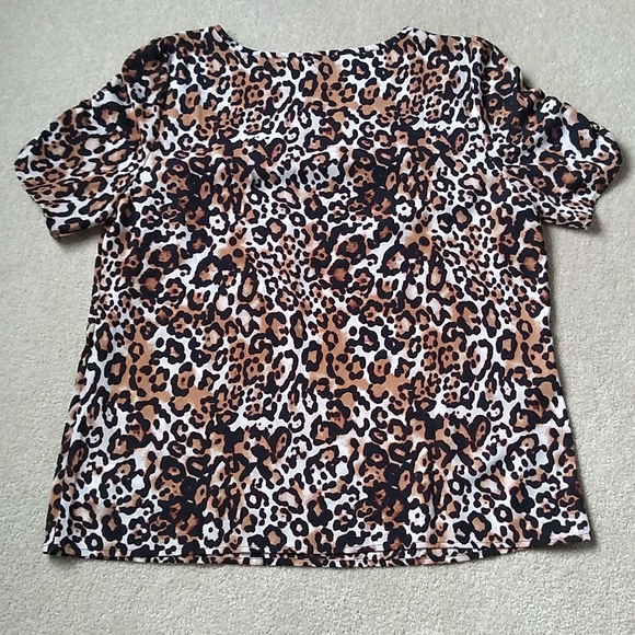Talbots Womens Short Sleeve Animal print Sz Large Animal Print Blouse - Picture 2 of 7